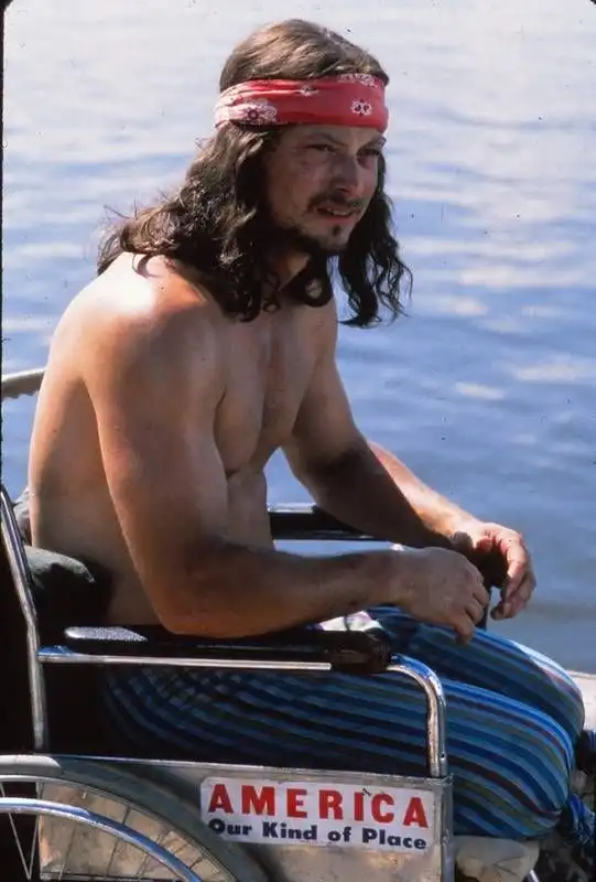 tenente-dan-gambe-amputate